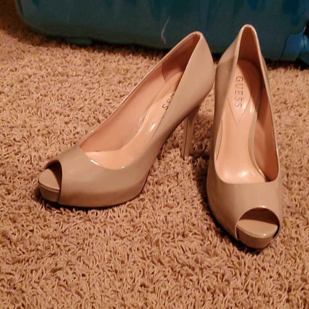 GUESS HIGH HEELS
